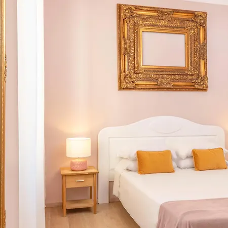 Charming By Accomodo - Centro 3*